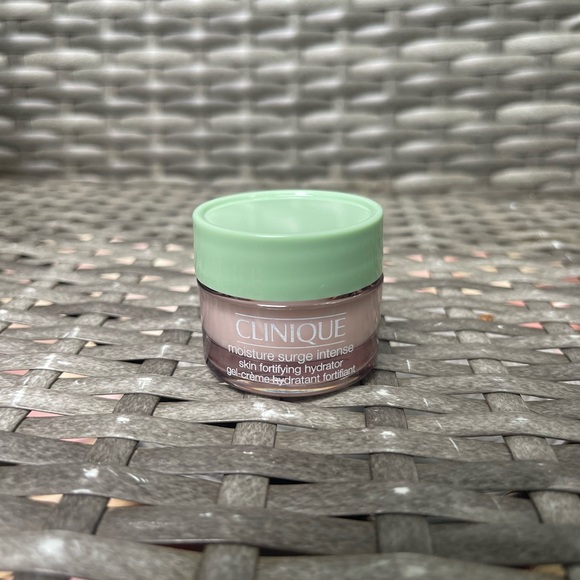 Clinique Moisture Surge Intense Skin Fortifying Hydrator - .5oz - Picture 1 of 3